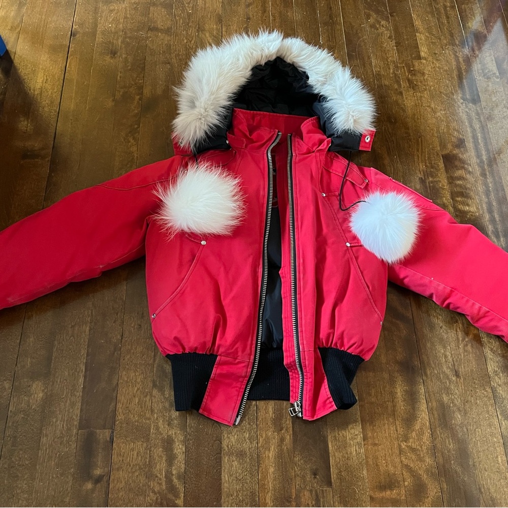 Short Moose Knuckles jacket